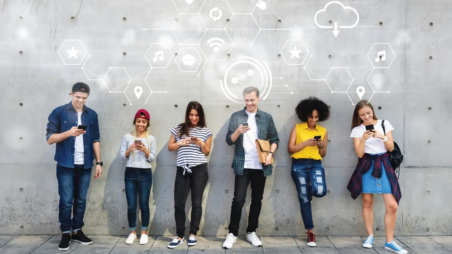 You are currently viewing How Technology Is Redefining Social Connections Online